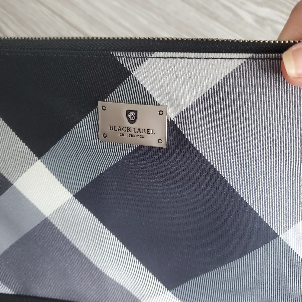 Pouch - Picture 7 of 8